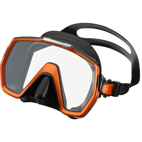 Top 5 Best Snorkel Mask for Large Faces 2023 - DivingPicks.com