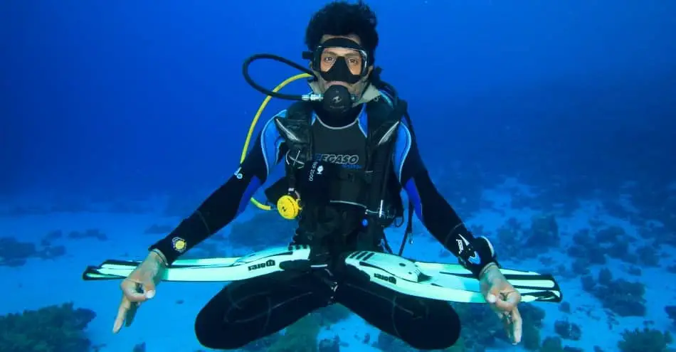 Tips on How to Increase Buoyancy while Diving