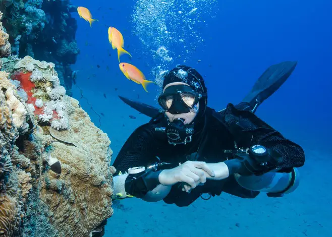 Tips on How to Increase Buoyancy while Diving