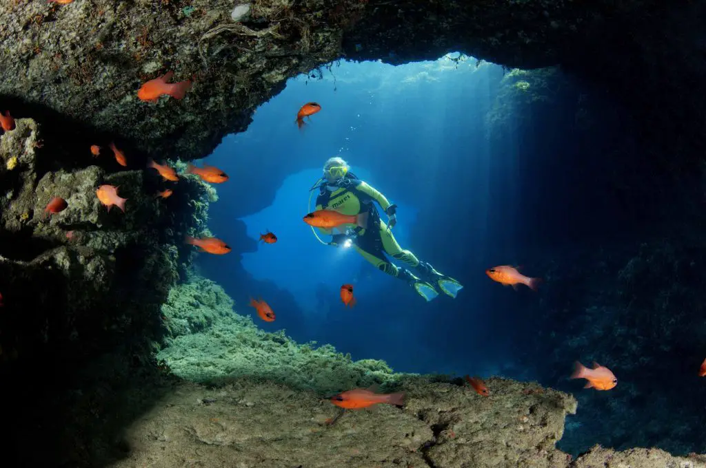 Safest Places to Scuba Dive 