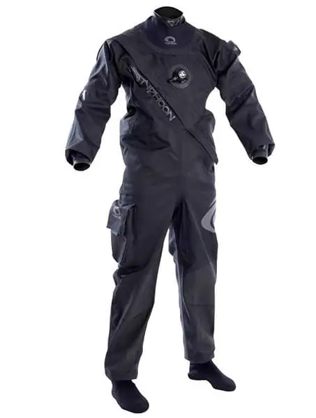 Difference Between Wet and Dry Suit